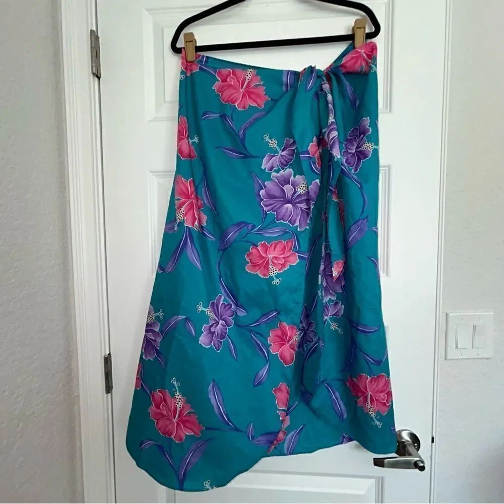 Vintage HiLo Hattie Tropical Hawaiian Floral Print Sarong Wrap Coverup Skirt